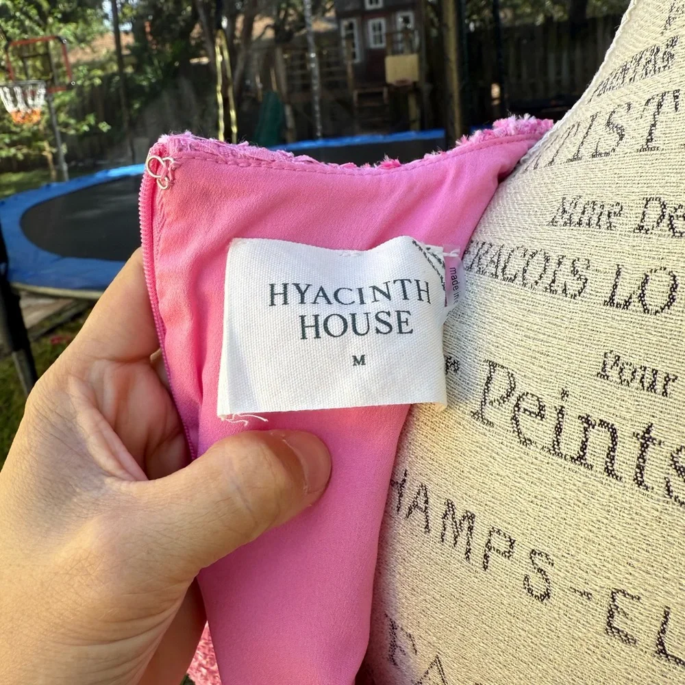 Tuckernuck HYACINTH HOUSE
Pink Tweed Kit Mini Dress size M NWT - Picture 11 of 11